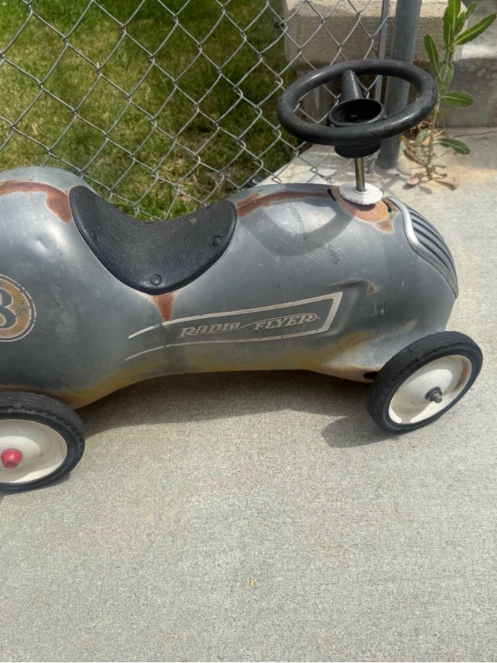 Radio Flyer Gray Ride-On Racer for Kids